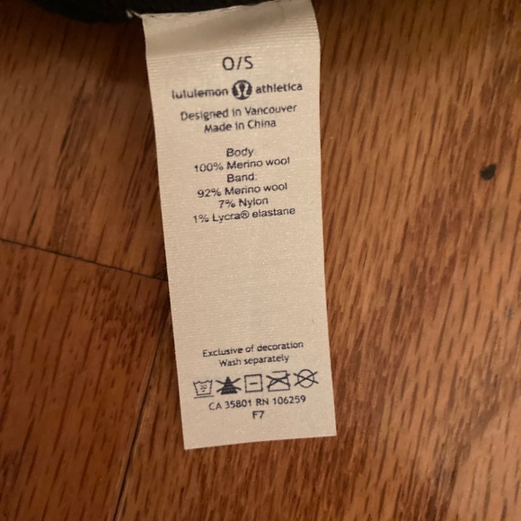 Lululemon beanie hat - Picture 2 of 3